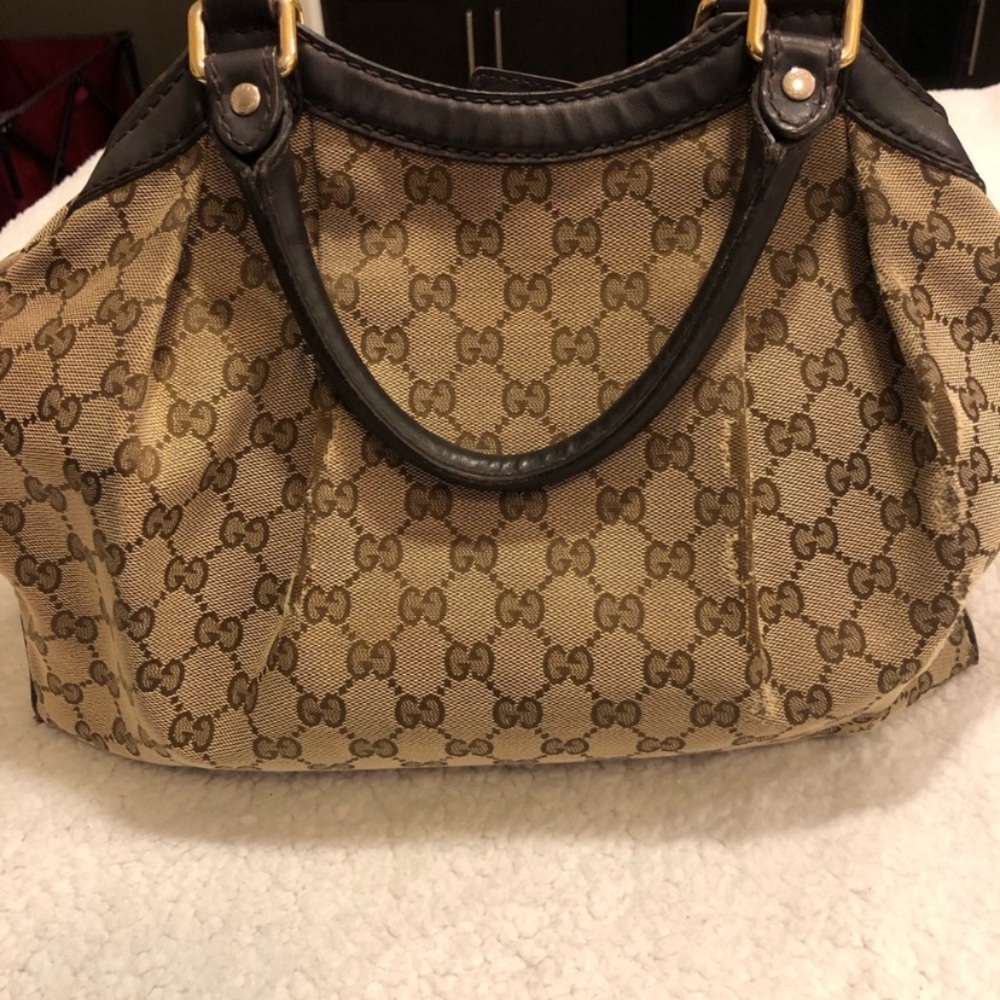 Gucci GG Supreme Canvas Satchel size 15 x11x5